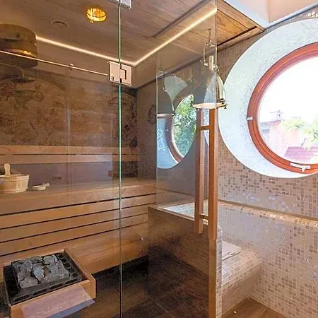 Otel Lubicz 3*