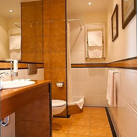 Lubicz Otel 3*